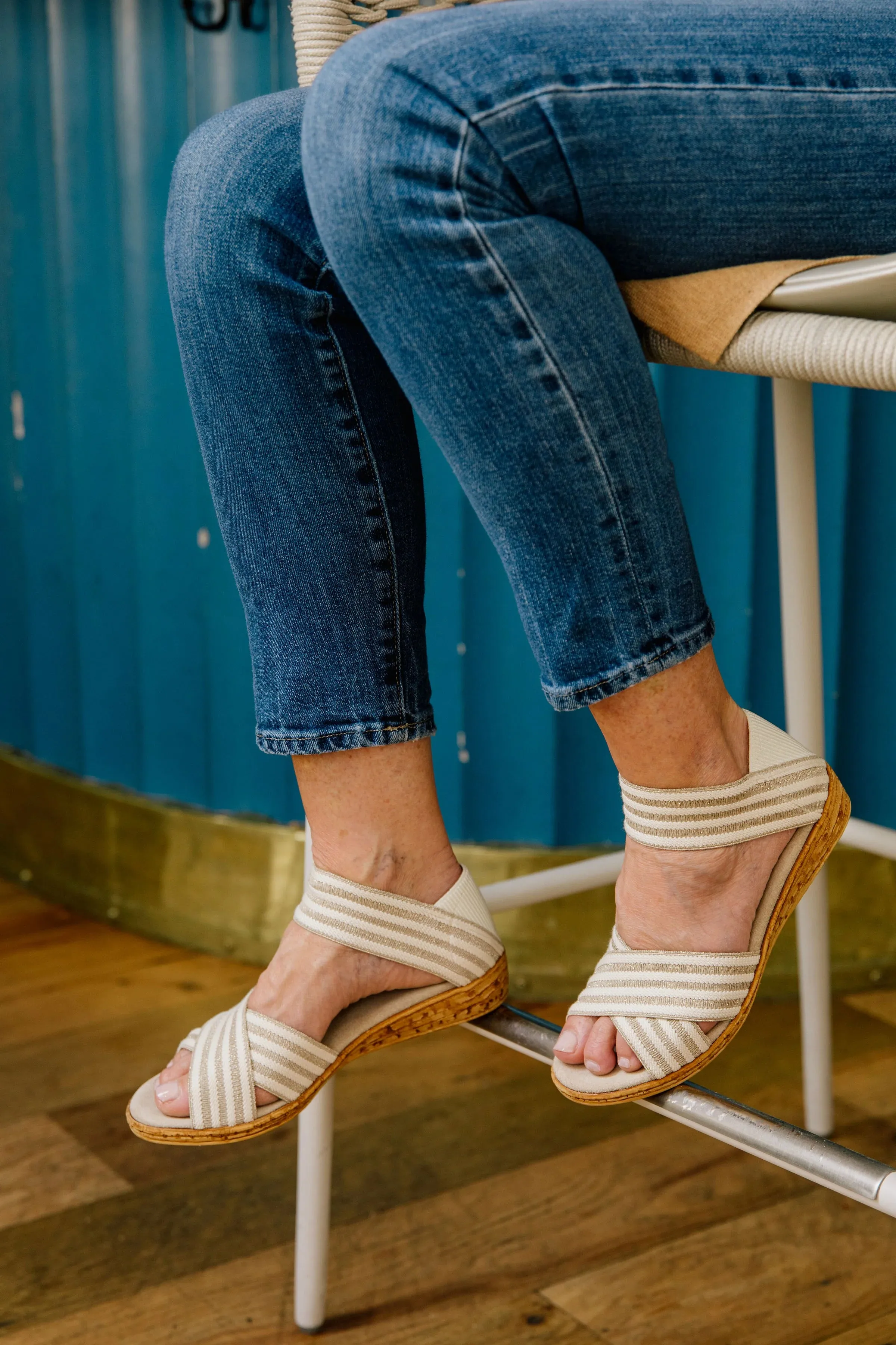 CHARLESTON SHOE PEACHTREE GOLD DUST STRIPE