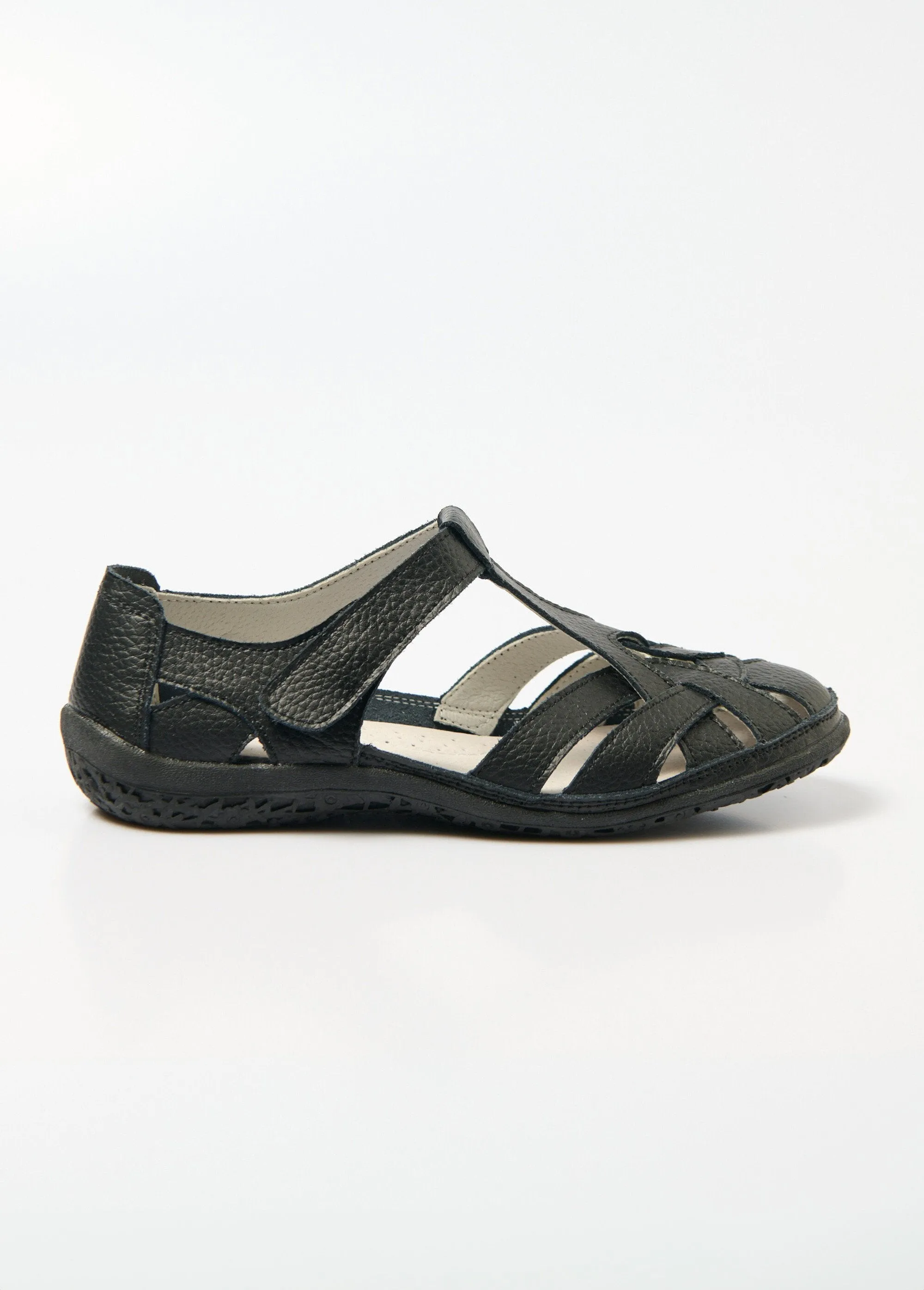 Comfort width summer sandals