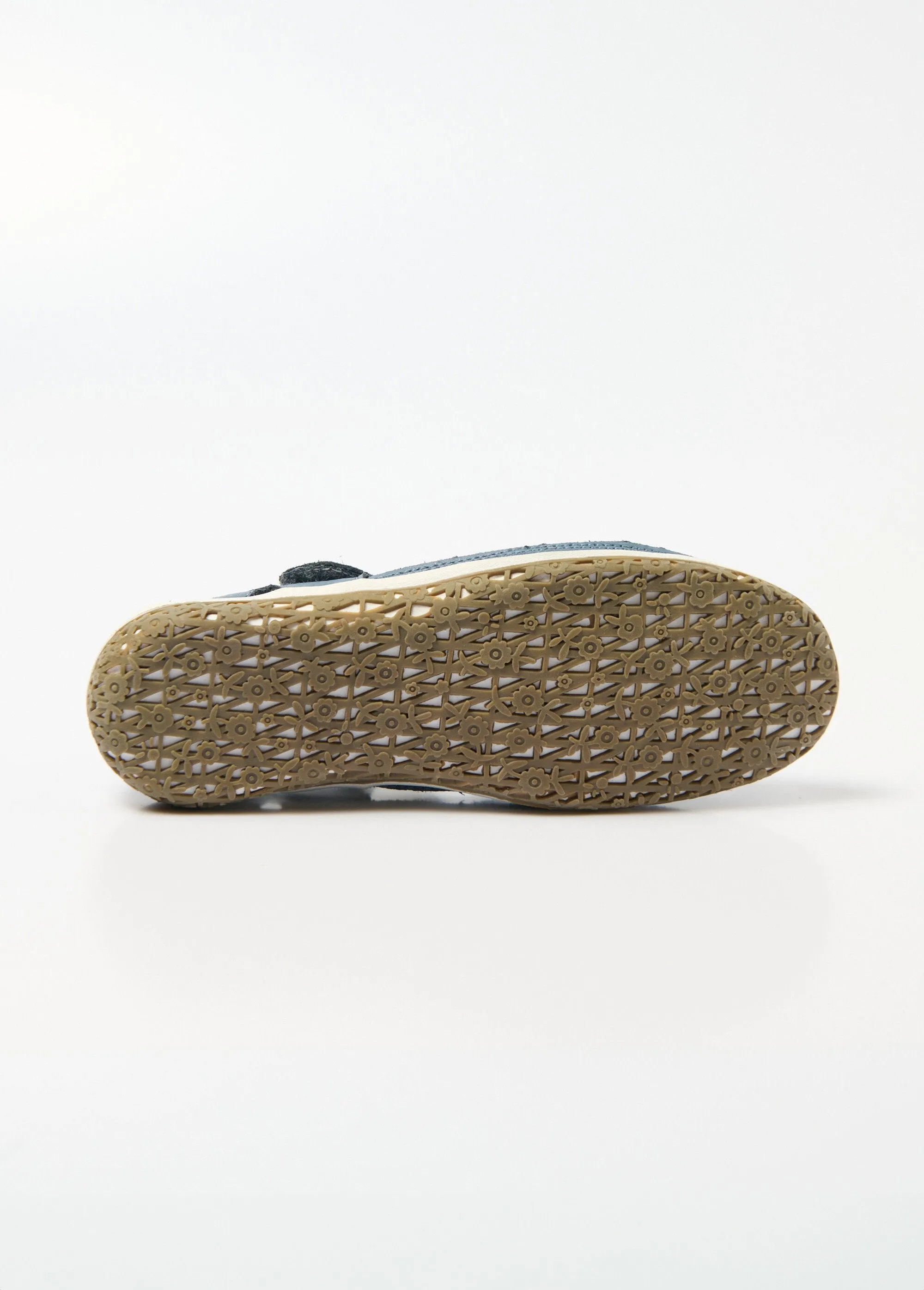 Comfort width summer sandals