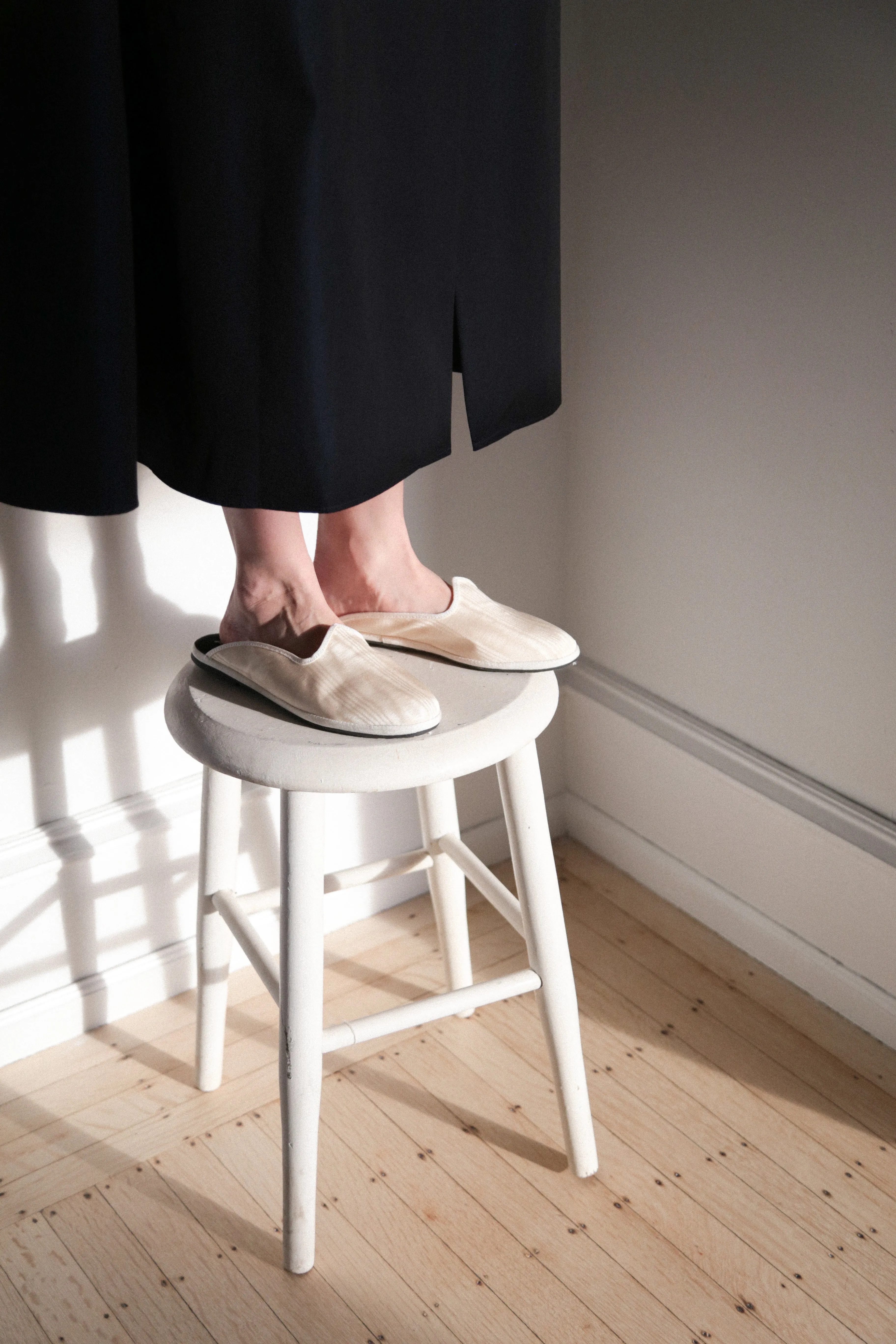 Drogheria Crivellini Silk Slides in Cream