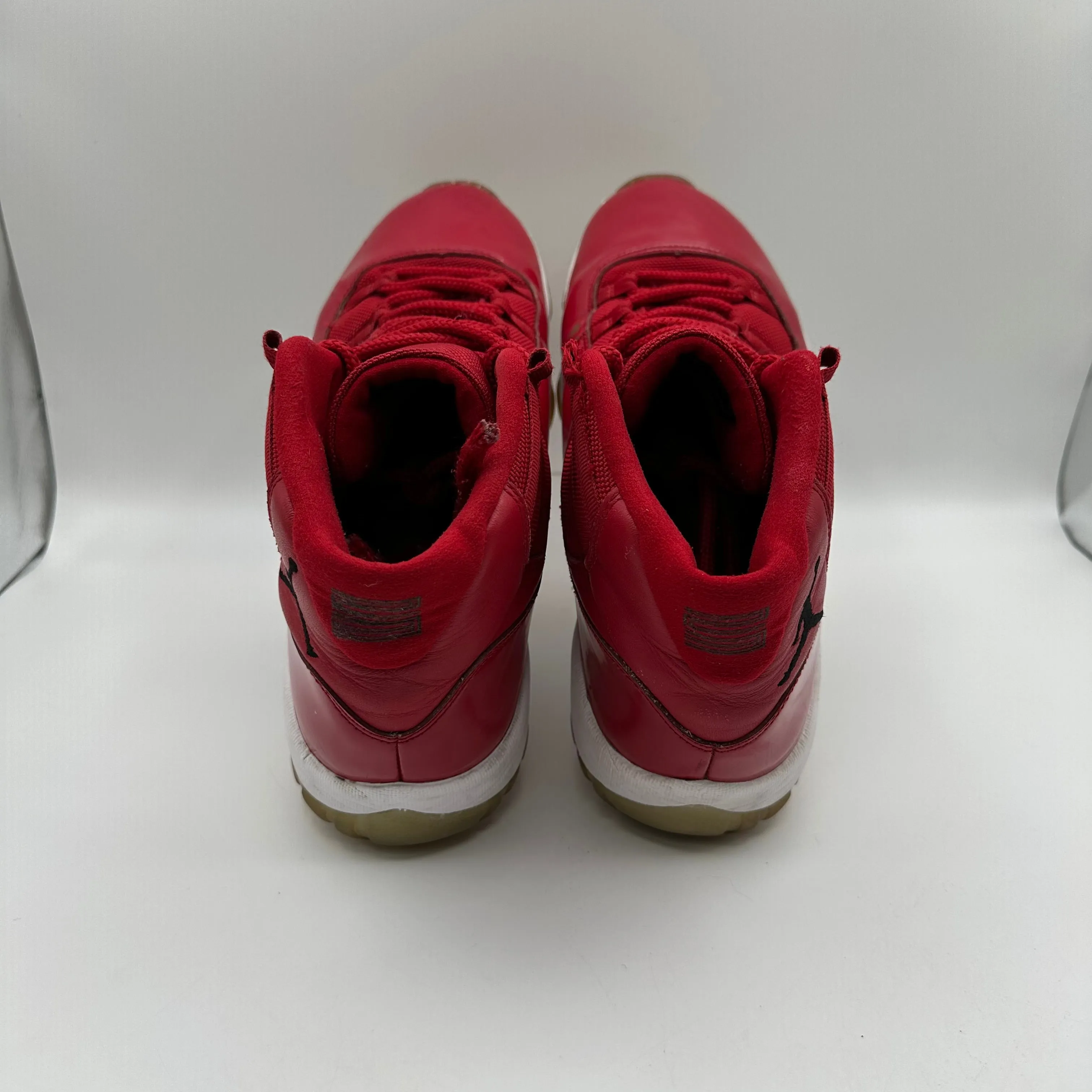 Jordan 11 Retro Win Like 96 *pre-owned* (SIZE 11)