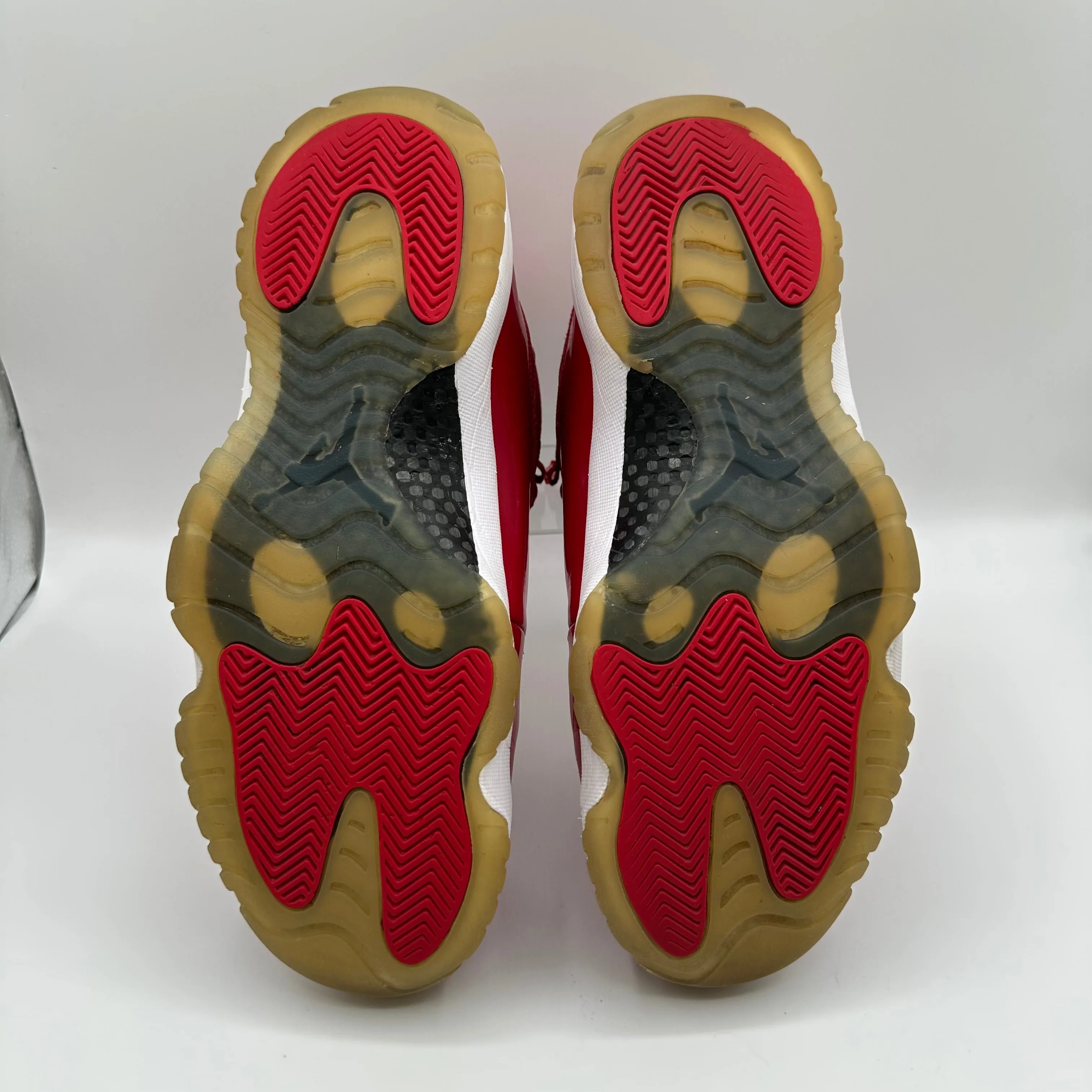 Jordan 11 Retro Win Like 96 *pre-owned* (SIZE 11)