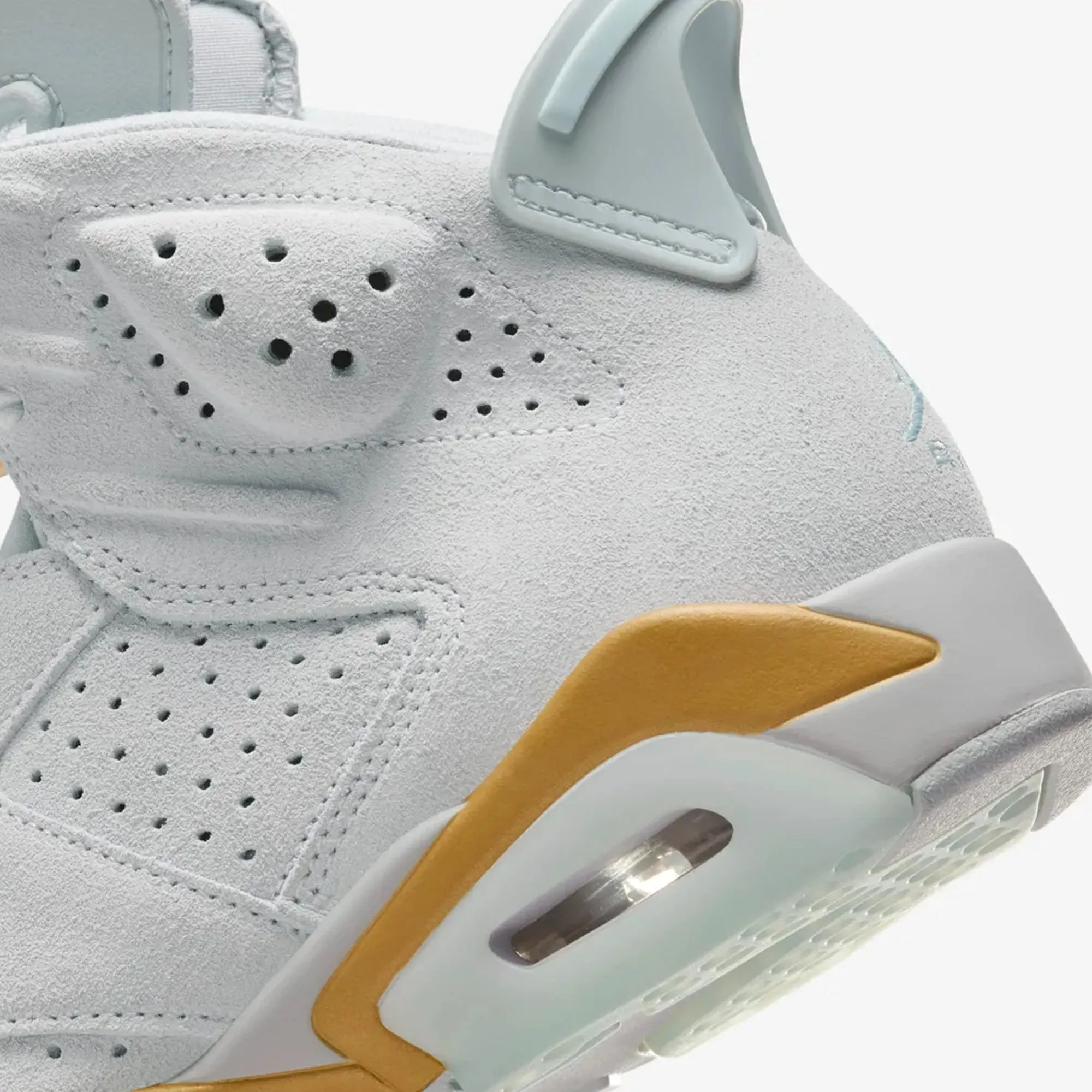 JORDAN | AIR JORDAN 6 RETRO "PEARL" { PURE PLATINUM/GLACIER BLUE-METALLIC GOLD