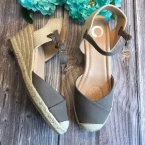 JOURNEE Ashlyn Grey Espadrille Wedges 8.5M