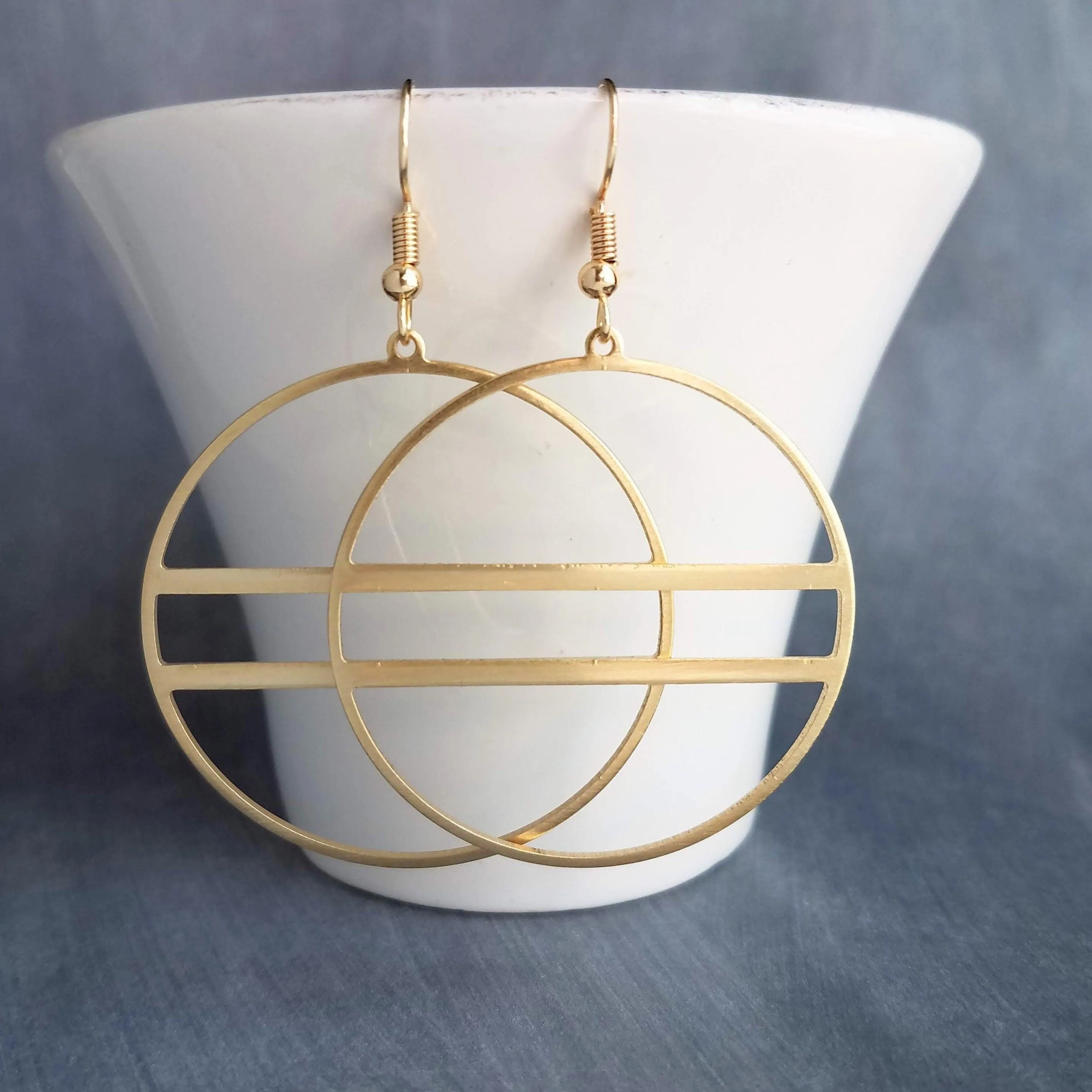 Large Gold Circle Earrings, gold hoop earring, big gold circle earring, double lines circle, large lightweight earring round earring, 2.5 in