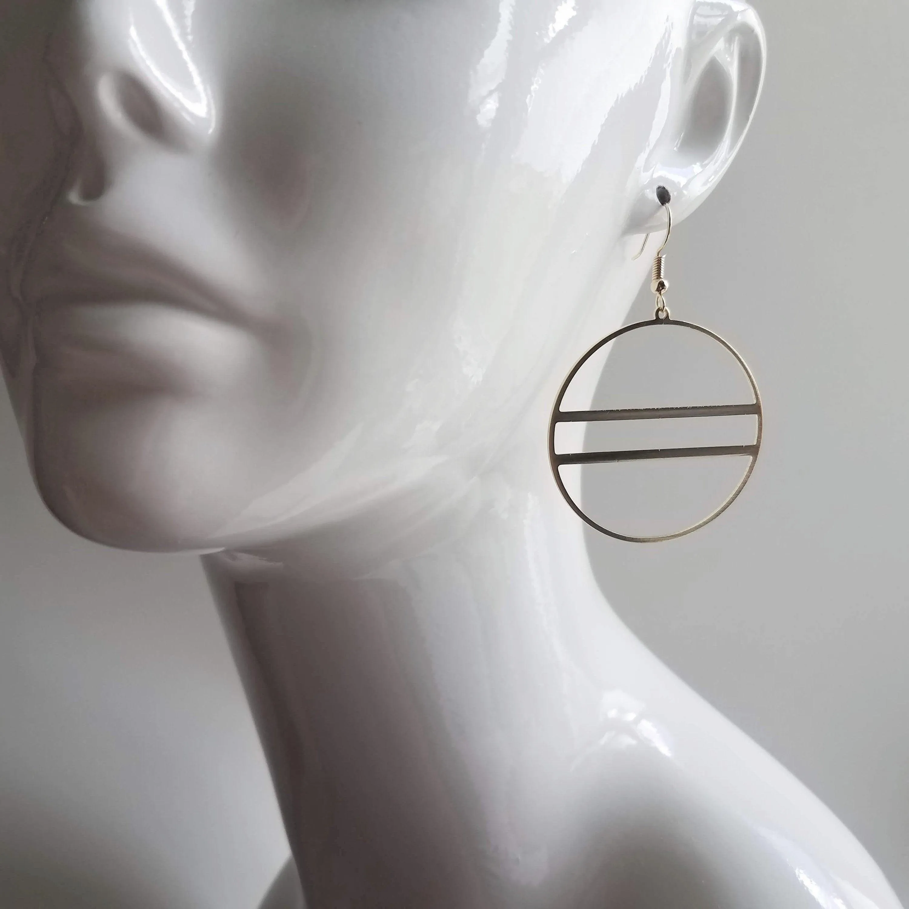 Large Gold Circle Earrings, gold hoop earring, big gold circle earring, double lines circle, large lightweight earring round earring, 2.5 in