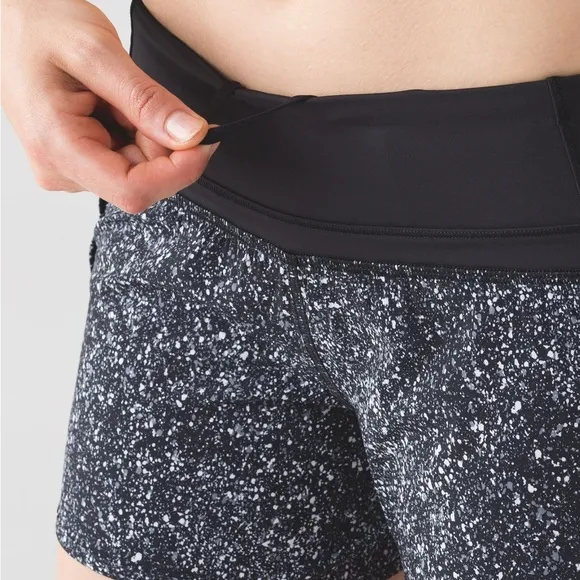 Lululemon Run Times Short Mini Splatter White Black 8