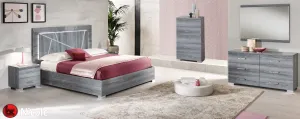 Nicole Bedroom w/ Wooden HB in Grey w/ Light SET