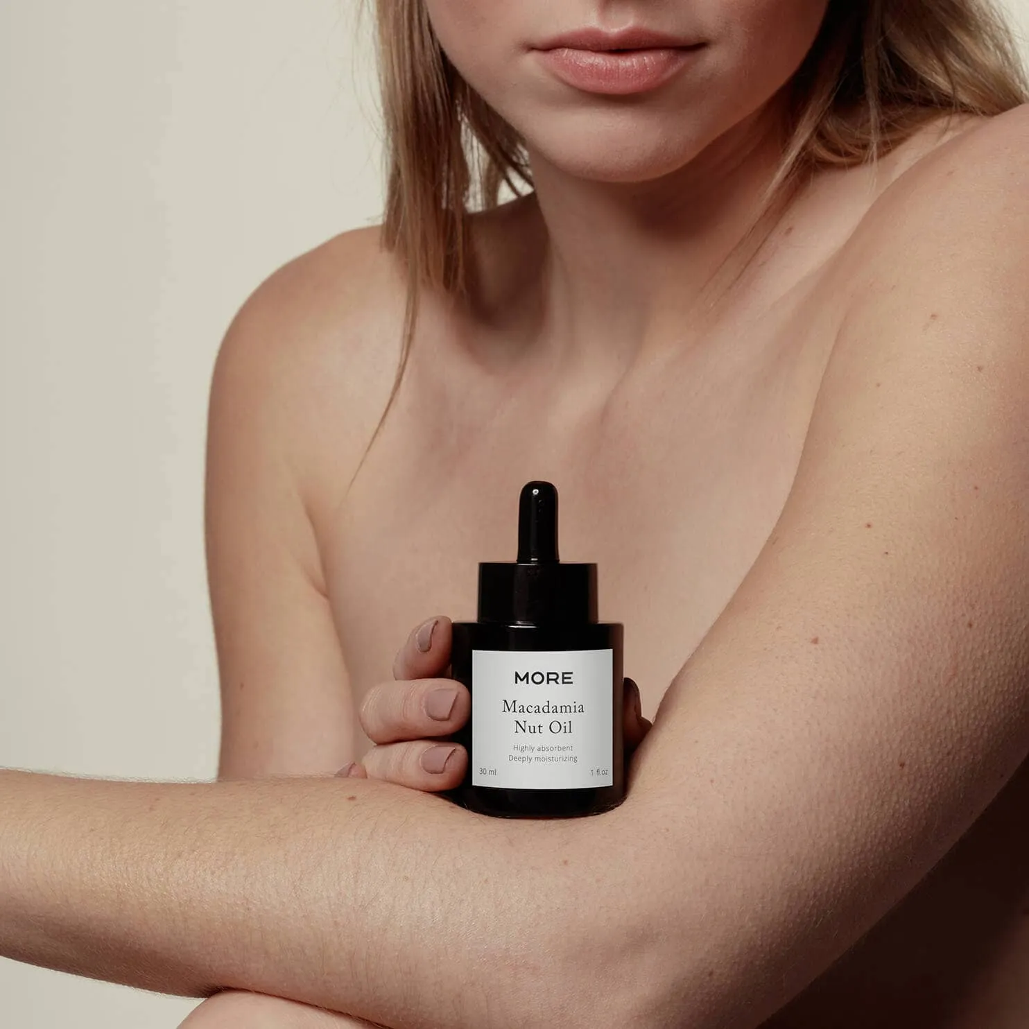 Organic Macadamia Oil |  Lightweight Hydration