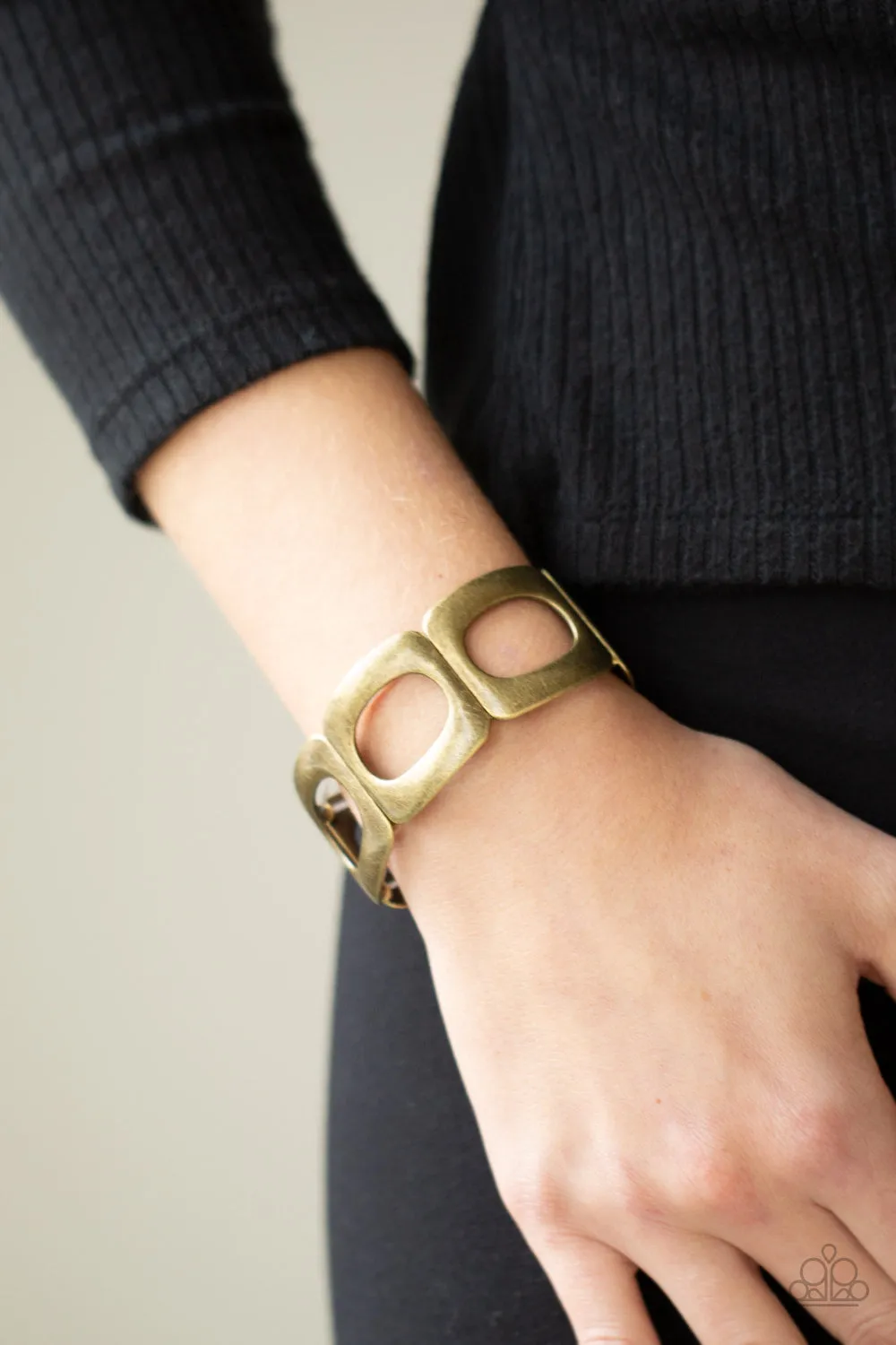 Paparazzi - In OVAL Your Head - Brass Bracelet