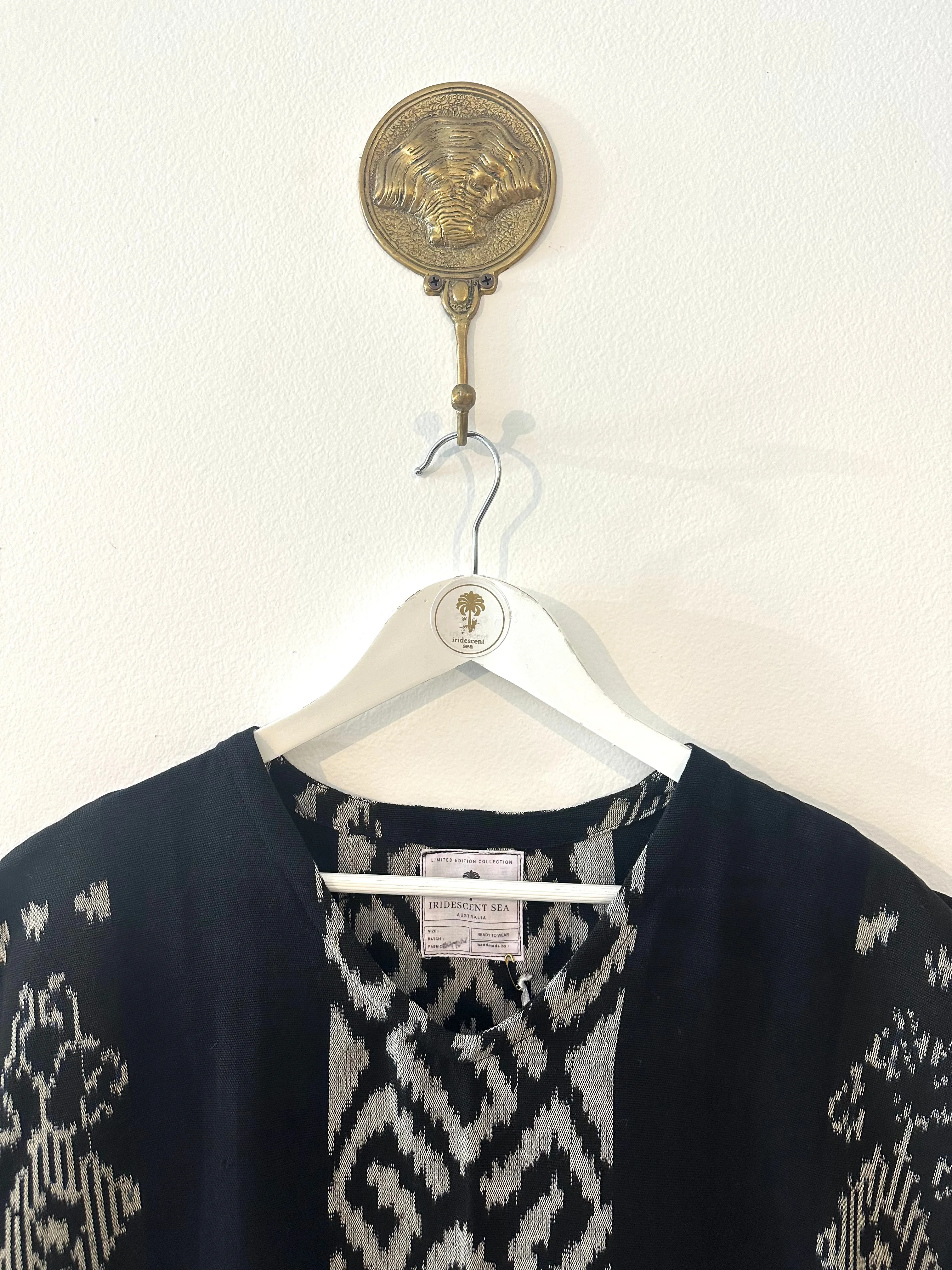 SOLANA Beach Cover in Black Ikat