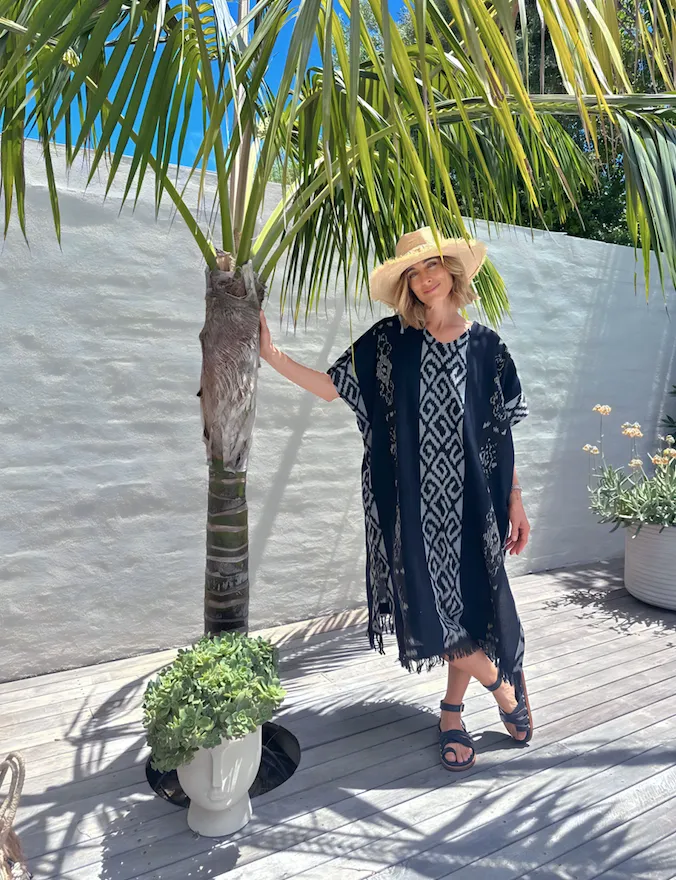 SOLANA Beach Cover in Black Ikat