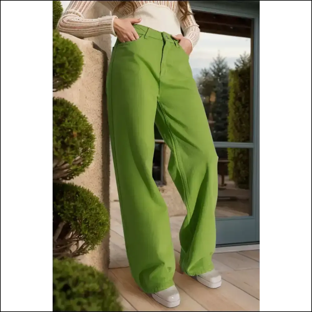 Strut the Night Away in our Chic Wide Leg Jeans with Pockets 😎✨