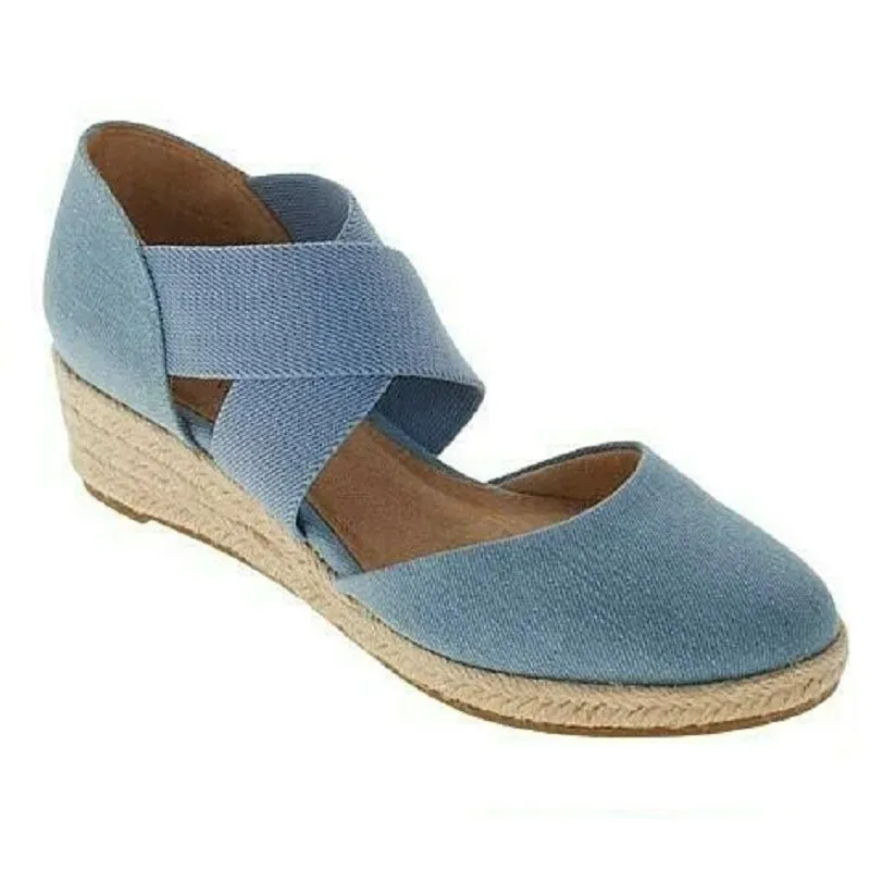 Supportive lightweight orthopedic summer footwear