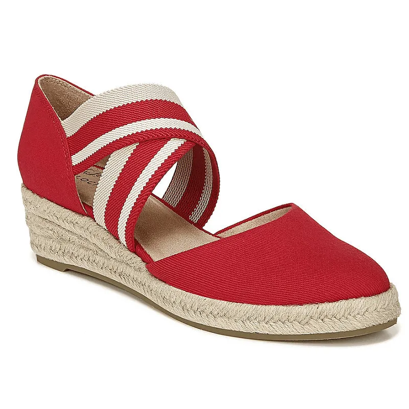 Supportive lightweight orthopedic summer footwear
