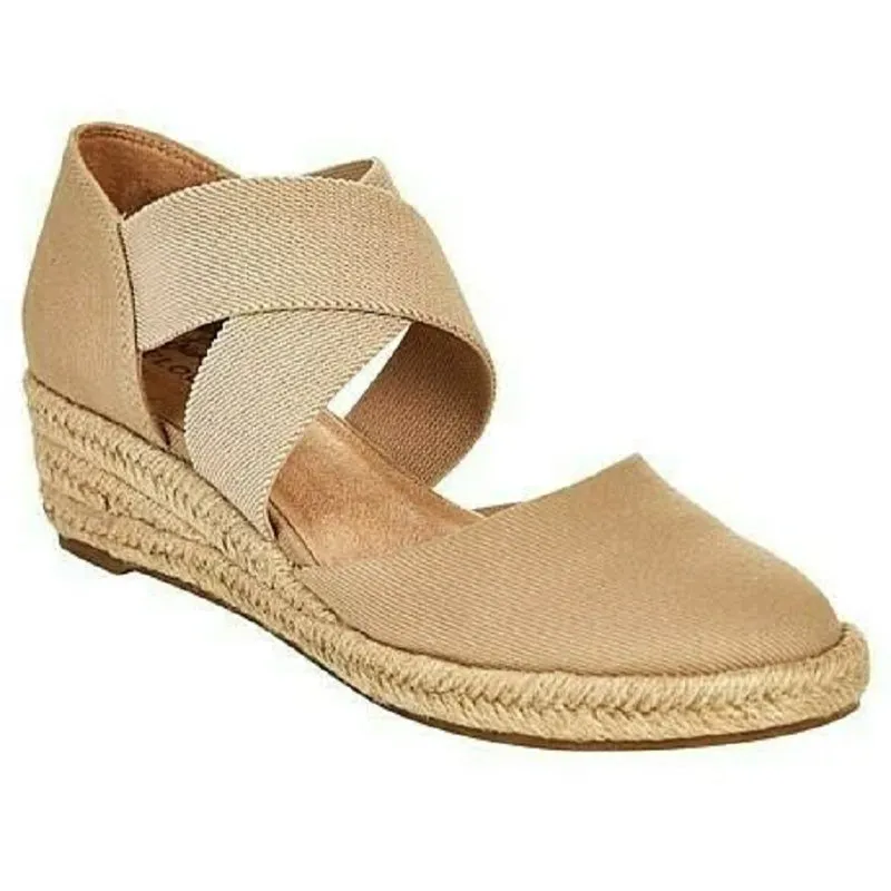 Supportive lightweight orthopedic summer footwear